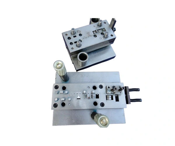 khuôn dập tốc độ cao