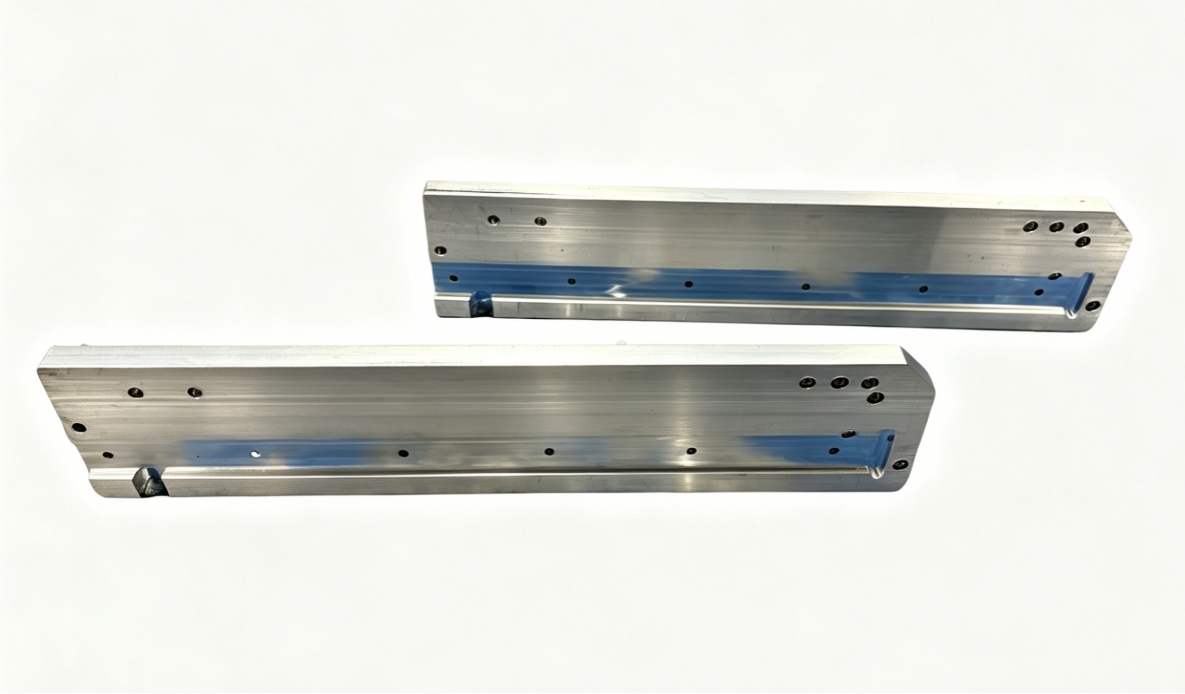 precision-cnc-machined-aluminum-profile-guide-rail.jpg precision-cnc-machined-aluminum-profile-guide-rail.jpg